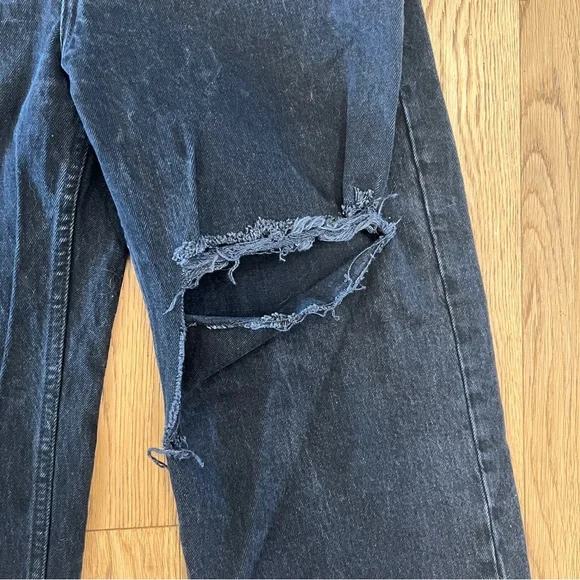 A&F | High Rise 90s Relaxed Jean - Picture 8 of 13